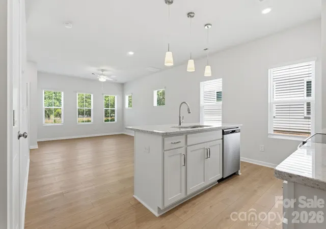 Photo 3 of Townhouse for sale at 4624 Lakeview Rd, Charlotte, NC 28216 | MLS# 4406151 | Listing updated on 2026-09-14