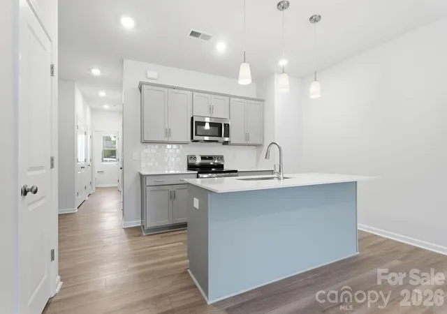 Photo 3 of Townhouse for sale at 4614 Lakeview Rd, Charlotte, NC 28216 | MLS# 4406194 | Listing updated on 2026-09-14