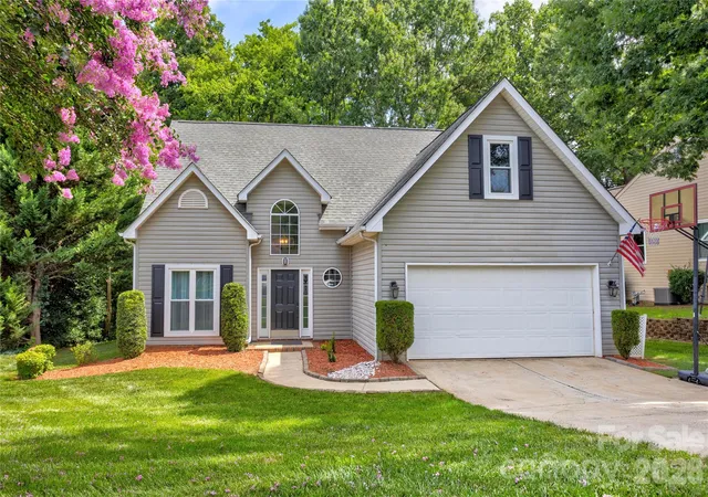 Photo 2 of Single family home for sale at 3688 Lake Spring Ave Nw, Concord, NC 28027 | MLS# 4406214 | Listing updated on 2026-09-21