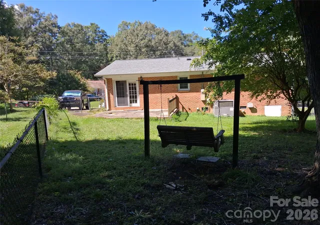 Photo 3 of Single family home for sale at 394 Efird St, Gastonia, NC 28054 | MLS# 4406349 | Listing updated on 2026-09-15