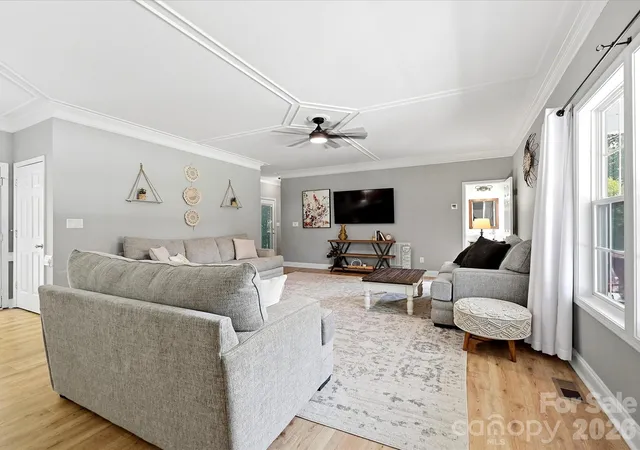 Photo 4 of Single family home for sale at 1401 Wall St, Waxhaw, NC 28173 | MLS# 4406440 | Listing updated on 2026-09-12
