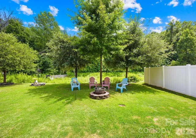 Photo 3 of Single family home for sale at 4725 Yarrow St, Rock Hill, SC 29732 | MLS# 4406455 | Listing updated on 2026-10-03