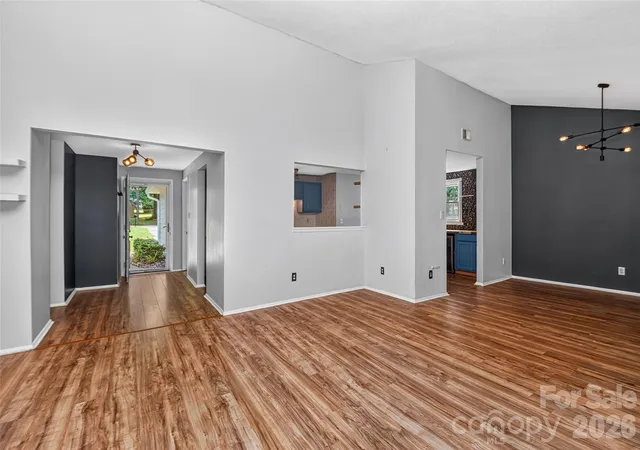 Photo 4 of Single family home for sale at 5900 Tillery Dr, Charlotte, NC 28226 | MLS# 4406670 | Listing updated on 2026-10-23