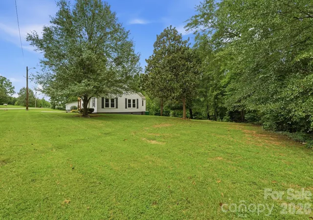 Photo 3 of Single family home for sale at 192 Flower House Loop, Troutman, NC 28166 | MLS# 4406895 | Listing updated on 2026-09-22