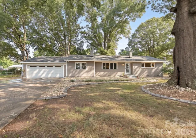 Photo 1 of Single family home for sale at 3115 Potter Rd S, Waxhaw, NC 28173 | MLS# 4406942 | Listing updated on 2026-10-02