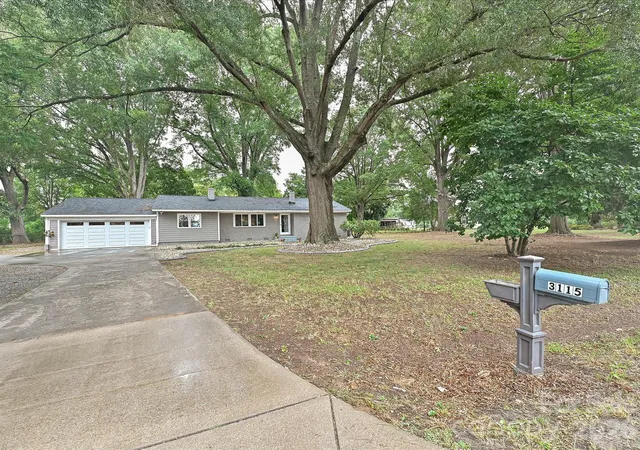 Photo 2 of Single family home for sale at 3115 Potter Rd S, Waxhaw, NC 28173 | MLS# 4406942 | Listing updated on 2026-10-07