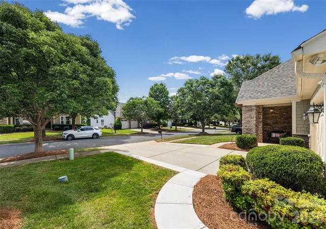 Photo 3 of Single family home for sale at 8621 Sequoia Grv Ln, Charlotte, NC 28214 | MLS# 4407064 | Listing updated on 2026-10-22