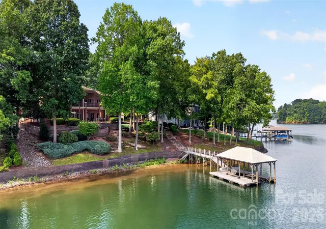 Photo 3 of Single family home for sale at 222 April Rd, Troutman, NC 28166 | MLS# 4407181 | Listing updated on 2026-09-15