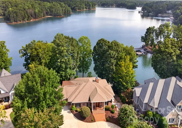Photo 4 of Single family home for sale at 222 April Rd, Troutman, NC 28166 | MLS# 4407181 | Listing updated on 2026-09-15