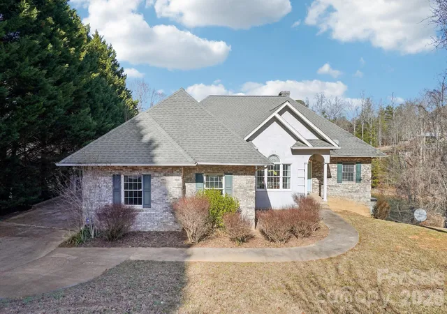 Photo 1 of Single family home for sale at 4634 Harbor View Ter, Morganton, NC 28655 | MLS# 4407190 | Listing updated on 2026-09-10