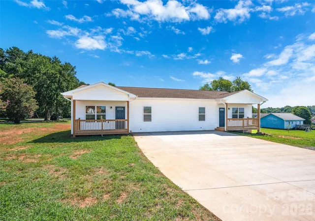Photo 1 of Multi family home for sale at 4000 Herman Sipe Rd, Conover, NC 28613 | MLS# 4407218 | Listing updated on 2026-09-15
