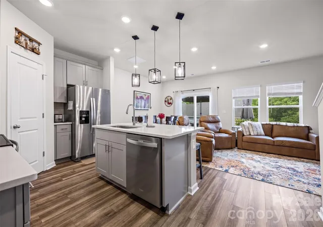 Photo 4 of Sale Pending at 515 Tayberry Ln, Fort Mill, SC 29715 | MLS# 4407287 | Listing updated on 2026-09-23