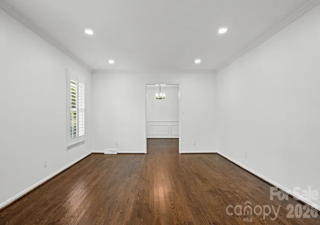 Photo 4 of Single family home for sale at 2222 Kings Dr, Gastonia, NC 28056 | MLS# 4407447 | Listing updated on 2026-09-15