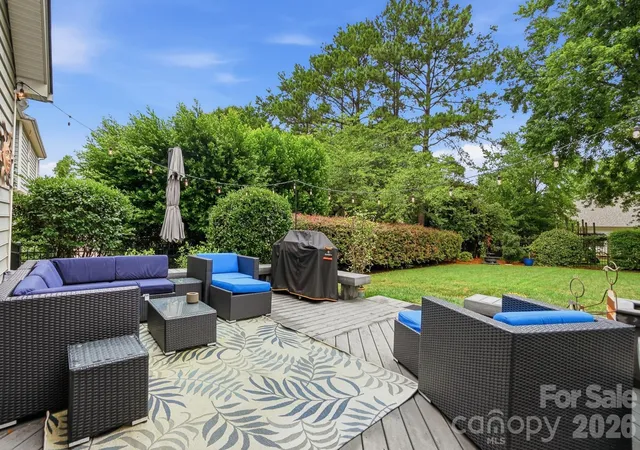 Photo 3 of Single family home for sale at 12609 Kemerton Ln, Huntersville, NC 28078 | MLS# 4407714 | Listing updated on 2026-10-02