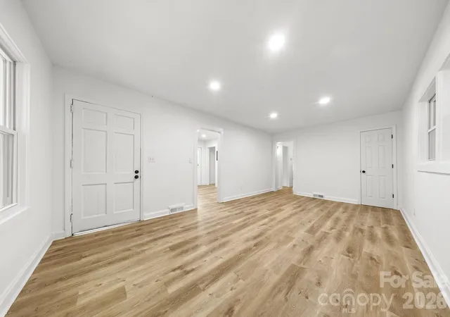 Photo 3 of Single family home for sale at 2500 Markham Ct, Charlotte, NC 28205 | MLS# 4407746 | Listing updated on 2026-09-12