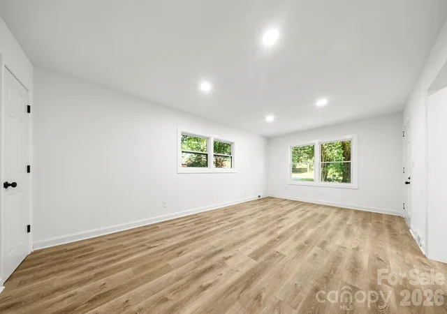 Photo 3 of Single family home for sale at 2500 Markham Ct, Charlotte, NC 28205 | MLS# 4407746 | Listing updated on 2026-09-12