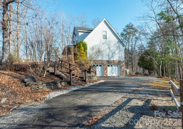 Photo 1 of Single family home for sale at 192 Buzzards Pl, Lake Lure, NC 28746 | MLS# 4407853 | Listing updated on 2026-09-11