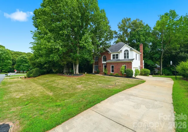 Photo 2 of Single family home for sale at 5305 Ravenglass Ct, Waxhaw, NC 28173 | MLS# 4407860 | Listing updated on 2026-09-15