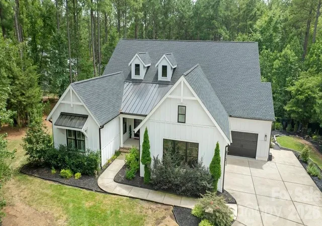 Photo 1 of Single family home for sale at 6321 Chimney Blf Rd, Lancaster, SC 29720 | MLS# 4407878 | Listing updated on 2026-10-16
