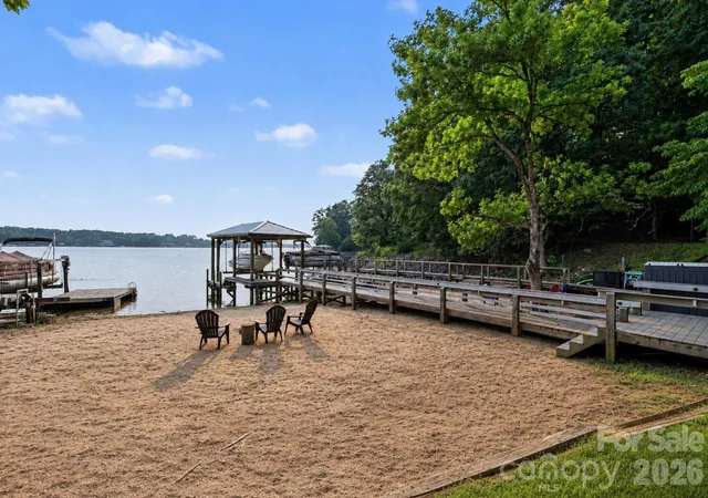 Photo 1 of Single family home for sale at 31002 Executive Point, Fort Mill, SC 29708 | MLS# 4408058 | Listing updated on 2026-09-24