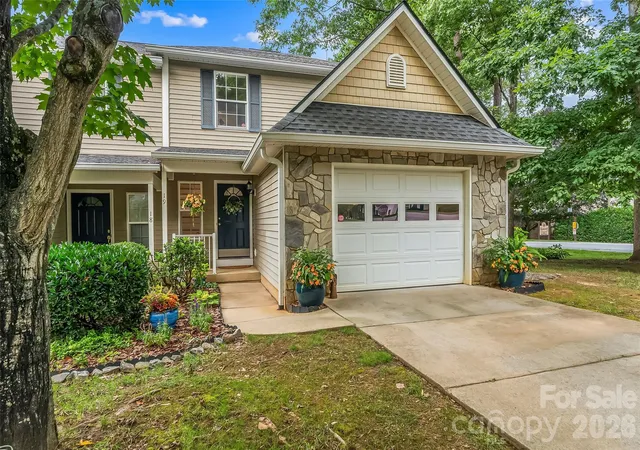 Photo 1 of Townhouse for sale at 19 Willowick Dr, Asheville, NC 28803 | MLS# 4408075 | Listing updated on 2026-09-12