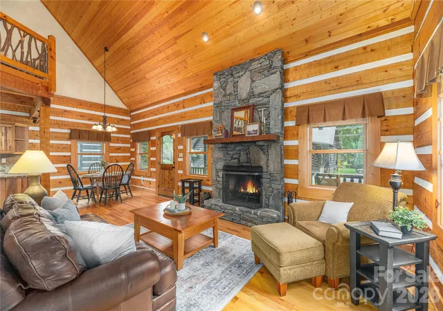 Photo 3 of Single family home for sale at 93 Rachels Cir, Maggie Valley, NC 28751 | MLS# 4408080 | Listing updated on 2026-09-09
