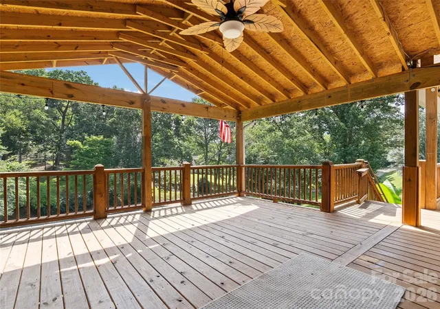 Photo 4 of Single family home for sale at 133 Shadow Oak Ln, Clyde, NC 28721 | MLS# 4408116 | Listing updated on 2026-09-14
