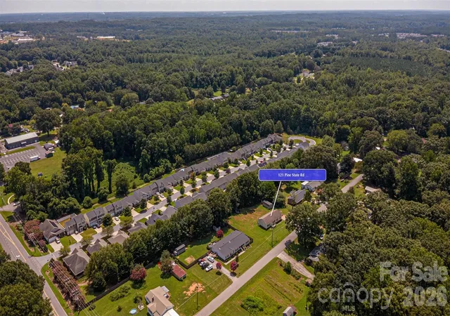 Photo 3 of Single family home for sale at 121 Pine State Rd, Troutman, NC 28166 | MLS# 4408362 | Listing updated on 2026-10-07