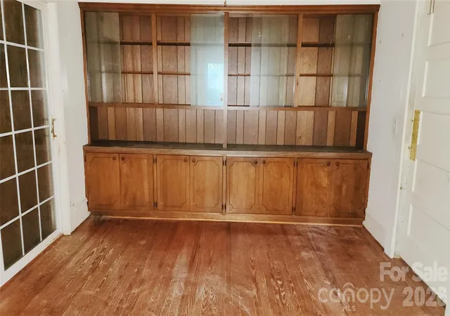 Photo 4 of Single family home for sale at 906 Trogdon St, North Wilkesboro, NC 28659 | MLS# 4408405 | Listing updated on 2026-10-15