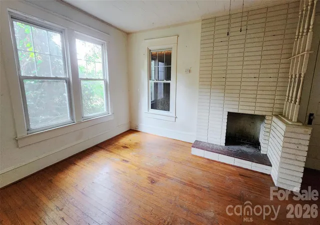 Photo 3 of Single family home for sale at 906 Trogdon St, North Wilkesboro, NC 28659 | MLS# 4408405 | Listing updated on 2026-10-04