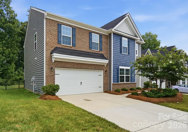 Photo 3 of Single family home for sale at 3348 Laurel Oak Ln, Gastonia, NC 28056 | MLS# 4408600 | Listing updated on 2026-09-26