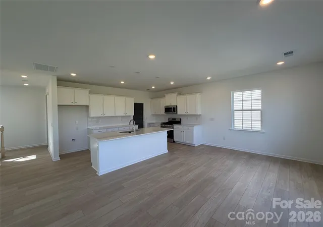 Photo 2 of Single family home for sale at 2087 Morning Gold Dr, Maiden, NC 28650 | MLS# 4408738 | Listing updated on 2026-09-24