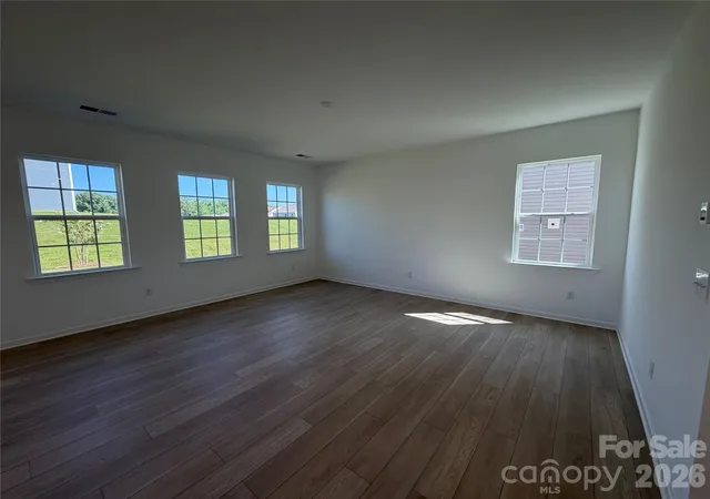 Photo 3 of Single family home for sale at 2087 Morning Gold Dr, Maiden, NC 28650 | MLS# 4408738 | Listing updated on 2026-09-24