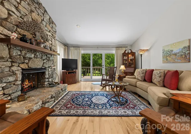 Photo 1 of Condo for sale at 4 Governors Way, Asheville, NC 28804 | MLS# 4408866 | Listing updated on 2026-09-29