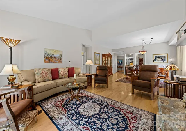 Photo 2 of Condo for sale at 4 Governors Way, Asheville, NC 28804 | MLS# 4408866 | Listing updated on 2026-09-29