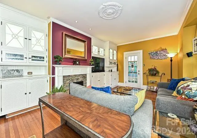 Photo 4 of Single family home for sale at 1532 The Plz, Charlotte, NC 28205 | MLS# 4408955 | Listing updated on 2026-09-22
