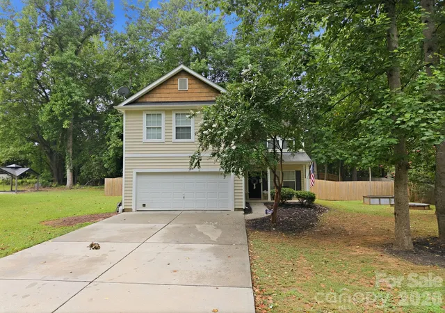 Photo 1 of Single family home for sale at 1413 Clark Rd, Lancaster, SC 29720 | MLS# 4408980 | Listing updated on 2026-10-01