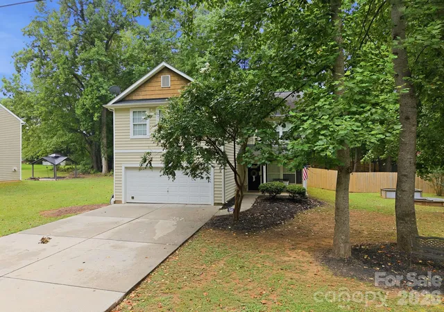 Photo 3 of Single family home for sale at 1413 Clark Rd, Lancaster, SC 29720 | MLS# 4408980 | Listing updated on 2026-10-01