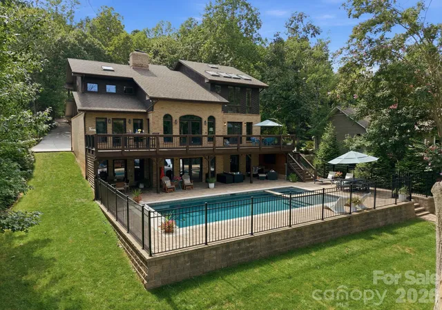 Photo 1 of Single family home for sale at 20334 Bethelwood Ln, Cornelius, NC 28031 | MLS# 4409057 | Listing updated on 2026-10-31