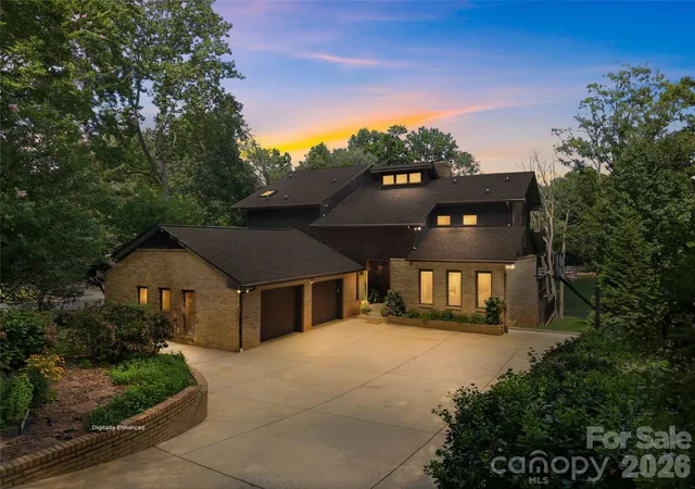 Photo 3 of Single family home for sale at 20334 Bethelwood Ln, Cornelius, NC 28031 | MLS# 4409057 | Listing updated on 2026-10-31