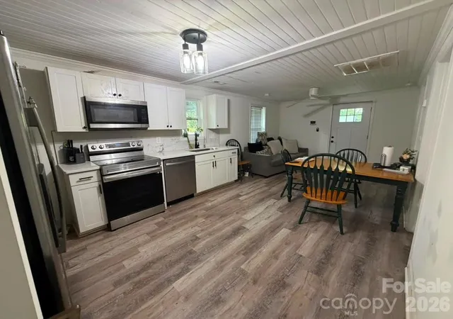 Photo 4 of Single family home for sale at 404 Palmetto St, Lancaster, SC 29720 | MLS# 4409404 | Listing updated on 2026-09-15