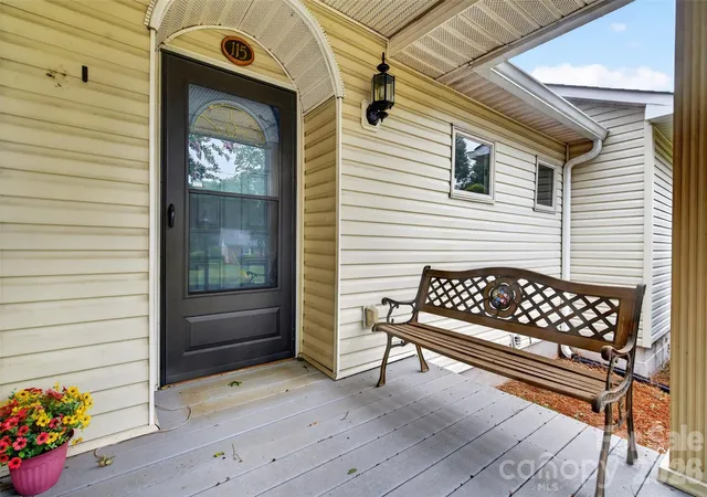 Photo 3 of Single family home for sale at 115 Eller Rd, Gastonia, NC 28056 | MLS# 4409479 | Listing updated on 2026-09-11
