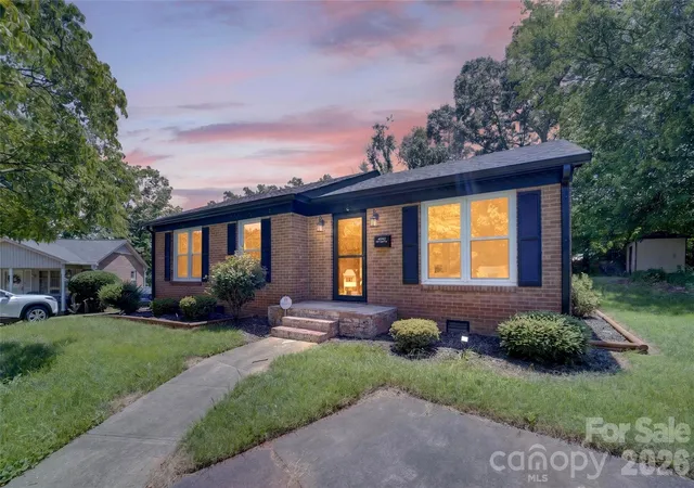 Photo 24 of Single family home for sale at 4040 Burnham Ct, Winston Salem, NC 27105 | MLS# 4409615 | Listing updated on 2026-10-09