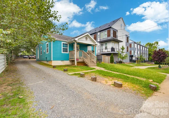 Photo 2 of Single family home for sale at 4113 S Tryon St, Charlotte, NC 28217 | MLS# 4409699 | Listing updated on 2026-09-09