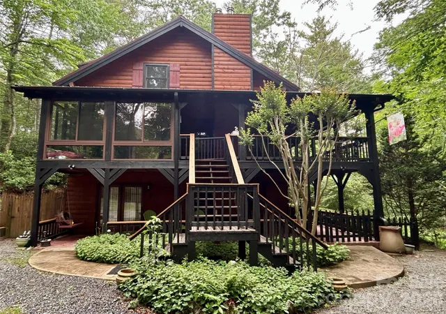 Photo 3 of Single family home for sale at 696 Top Of The Mountain Rd, Hendersonville, NC 28739 | MLS# 4410002 | Listing updated on 2026-09-15