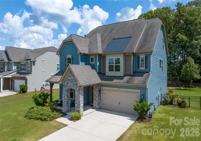 Photo 3 of Single family home for sale at 411 Rachel Elizabeth Dr, Matthews, NC 28104 | MLS# 4410036 | Listing updated on 2026-10-01