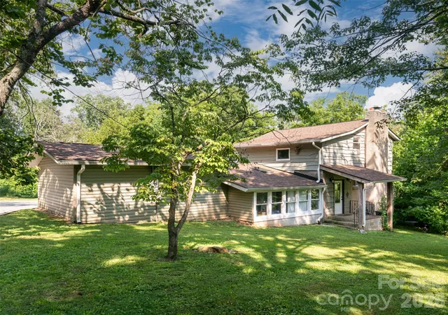 Photo 1 of Single family home for sale at 61 Sherwood Forest Dr, Arden, NC 28704 | MLS# 4410058 | Listing updated on 2026-09-15