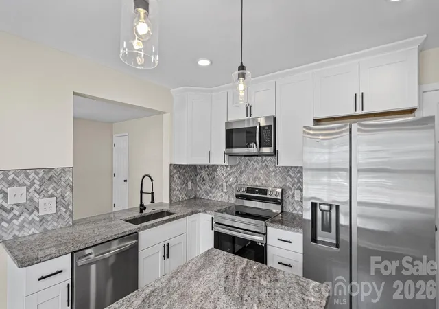 Photo 4 of Single family home for sale at 3208 Boyd St, Charlotte, NC 28208 | MLS# 4410068 | Listing updated on 2026-09-14