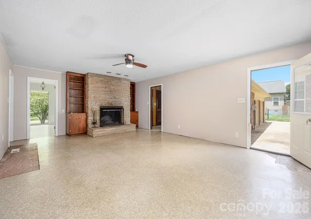 Photo 3 of Single family home for sale at 5022 Cheviot Rd, Charlotte, NC 28269 | MLS# 4410172 | Listing updated on 2026-10-05