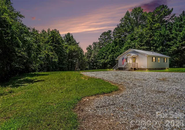 Photo 1 of Single family home for sale at 310 Main Ave E, Hildebran, NC 28637 | MLS# 4410229 | Listing updated on 2026-09-14